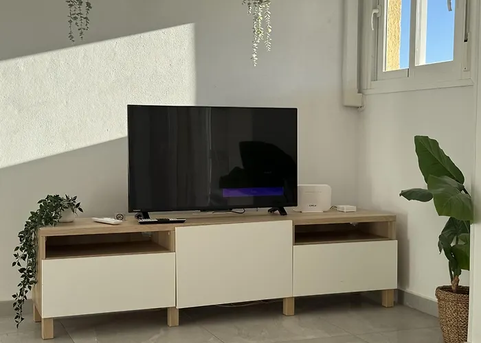 Apartman Amazingly Located 2 Bedroom Apartment In Boliches Fuengirola