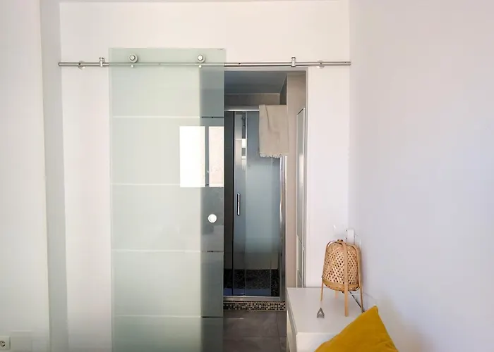 Apartman Amazingly Located 2 Bedroom Apartment In Boliches Fuengirola