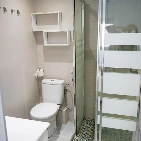 Nina's Crib 2br Flat In Boliches 丰希罗拉