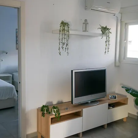 Nina's Crib 2br Flat In Boliches فوينخيرولا