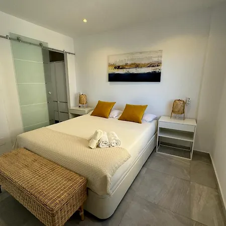 Nina's Crib 2br Flat In Boliches 公寓 丰希罗拉