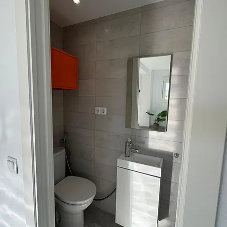Nina's Crib 2br Flat In Boliches 丰希罗拉