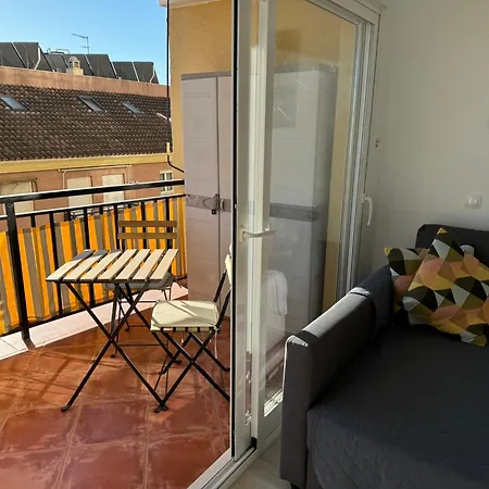 Nina's Crib 2br Flat In Boliches 丰希罗拉