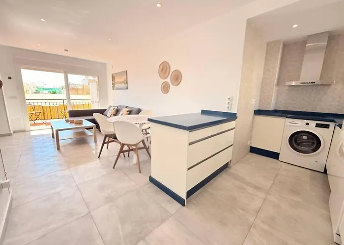 Amazingly Located 2 Bedroom Apartment In Boliches Fuengirola