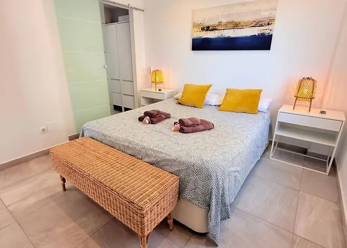 Amazingly Located 2 Bedroom Apartment In Boliches *