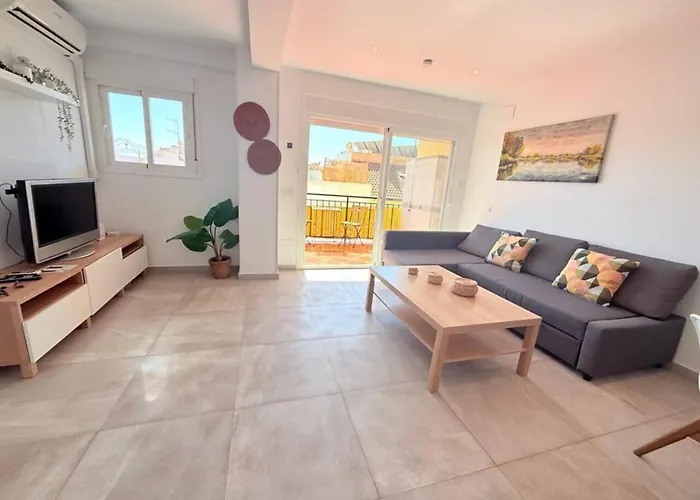 Amazingly Located 2 Bedroom Apartment In Boliches Appartamento