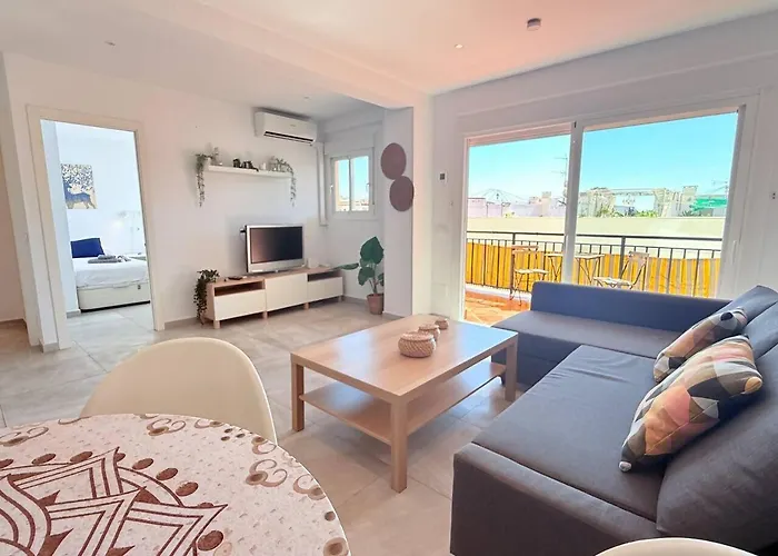 Appartamento Amazingly Located 2 Bedroom Apartment In Boliches