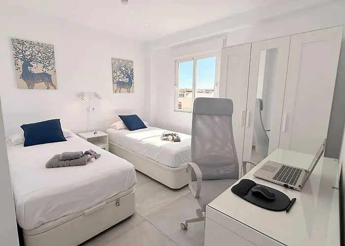 Nina's crib 2BR flat in Boliches Fuengirola