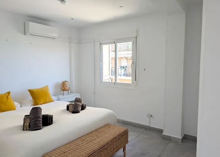 Amazingly Located 2 Bedroom Apartment In Boliches *